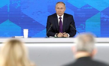Putin: W Kazachstanie zastosowano technologię Majdanu, za zamieszkami stała zagranica