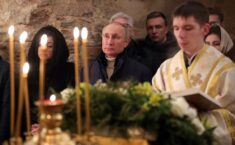 Putin wziął udział w liturgii Bożego Narodzenia. Nie było masek i dystansu społecznego