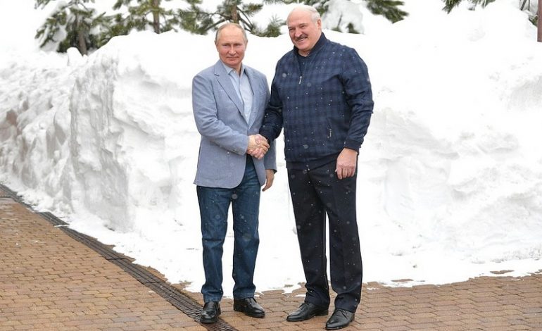 Rosja wspiera łukaszystów. Nie wpuściła samolotów Air France i Austrian Airlines