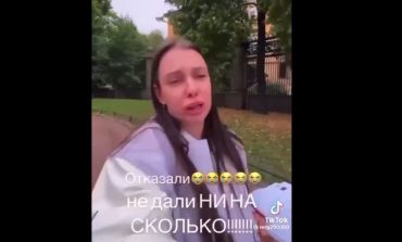 Rosjanka płacze, że ani ona, ani nikt z jej rodziny nie dostał wizy do Niemiec (WIDEO)