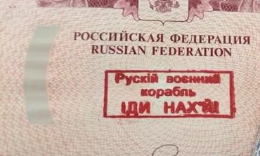 Oto jaką pieczątkę wbili Rosjaninowi do paszportu Rumuni (WIDEO)