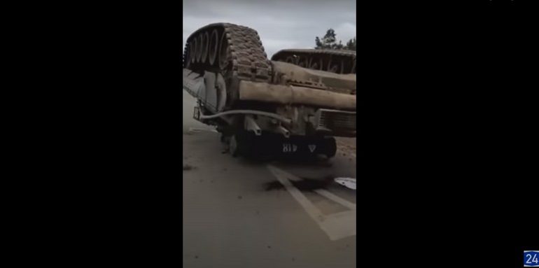 Sachalin: Rosyjscy wojskowi zgubili przy drodze czołg (WIDEO)