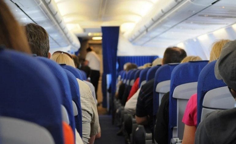 Poród na pokładzie samolotu lecącego z Rosji do Uzbekistanu