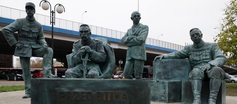 W Skierniewicach odsłonięto pomnik upamiętniający polsko-ukraińsko-węgiersko-francuską współpracę w wojnie z bolszewikami