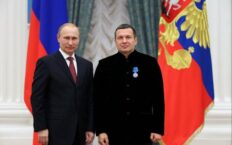 Czołowy kremlowski propagandzista objęty sankcjami UE. Twierdzi, że to dlatego, że jest Żydem