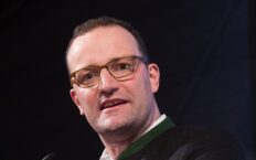 Niemcy są gotowe kupić Sputnika V nie oglądając się na UE