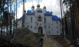 Zbuntowany rosyjski duchowny, który neguje koronawirusa, został wykluczony z Cerkwi
