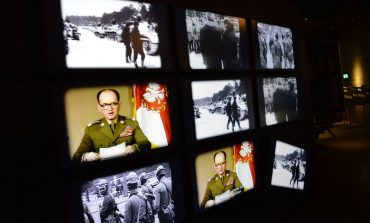 Badacz dziejów PRL przypomina w rocznicę stanu wojennego: "ZSRR nie planował interwencji w Polsce"