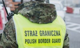Polscy strażnicy graniczni, żołnierze i strażacy uratowali życie 10 migrantom przerzuconym z Białorusi