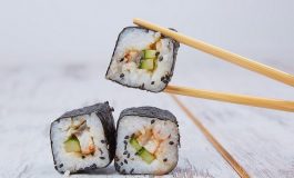 Rosja: Śmierć dwójki dzieci po zjedzeniu sushi