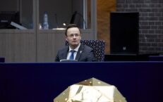 Minister spraw zagranicznych Węgier podpisał umowę gazową z Rosją na 15 lat