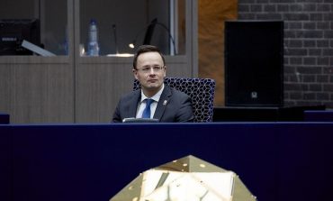 Minister spraw zagranicznych Węgier podpisał umowę gazową z Rosją na 15 lat