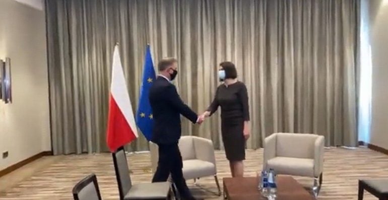 Tichanowska w Polsce. Spotkanie z prezydentem i Białorusinami mieszkającymi w Polsce (WIDEO)