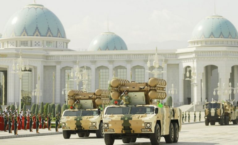 Turkmenistan ściąga ciężki sprzęt na granicę z Afganistanem