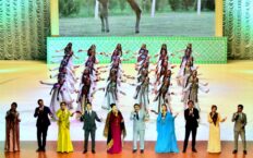 Nowy hit prezydenta Turkmenistanu: „Moje białe miasto – Aszchabad” (WIDEO) Nowy hit prezydenta Turkmenistanu: „Moje białe miasto – Aszchabad” (WIDEO)