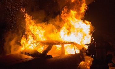 Jekaterynburg: Rosjanin podpalił samochód byłej kochanki i uciekł (WIDEO)