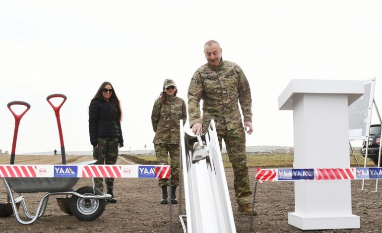 Górski Karabach: Alijew położył fundamenty pod lotnisko i drogę w Füzuli