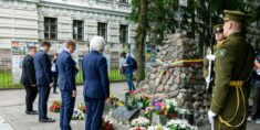 Wilno: Szefowie dyplomacji krajów bałtyckich i Polski oddali hołd ofiarom sowieckiego terroru
