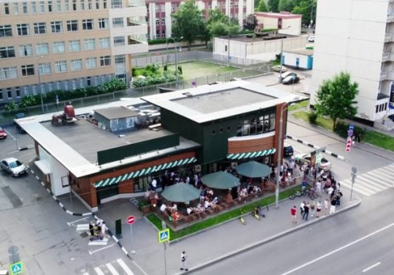 Rosjanie nienawidzą Ameryki, a otworzyli swoja podróbkę McDonalda i się cieszą