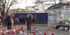 Gwałtowny protest w porcie we Władywostoku. Dokerzy obrzucili prezesa i dyrektora… kaskami (WIDEO)