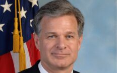 Szef FBI: Wybory prezydenckie w USA są zagrożone przez rosyjską dezinformację