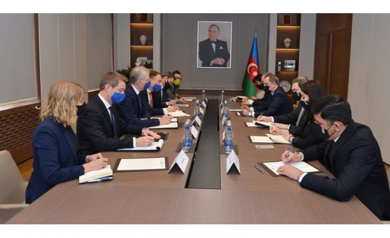 Szef MSZ Azerbejdżanu rozmawiał z przedstawicielem UE na temat Górskiego Karabachu