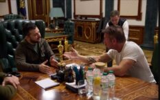 Sean Penn w Kijowie. Wręczył Zełenskiemu swojego Oscara