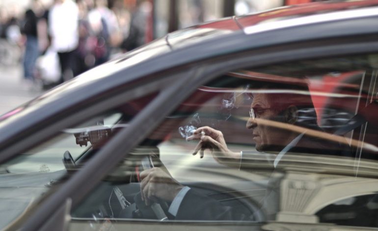 Gruzja: Wprowadzono mandaty za palenie papierosów w taksówce