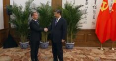 Miedwiediew w Pekinie, spotkał się z Xi Jinpingiem. Czemu nie Putin? (WIDEO)