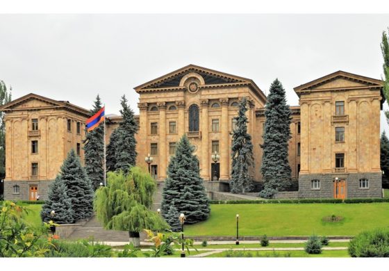 Armenia: Parlament nie chce odwoływać Pasziniana
