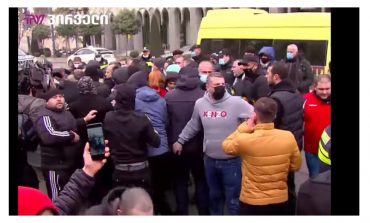 Policja zatrzymała protestujących w Tbilisi
