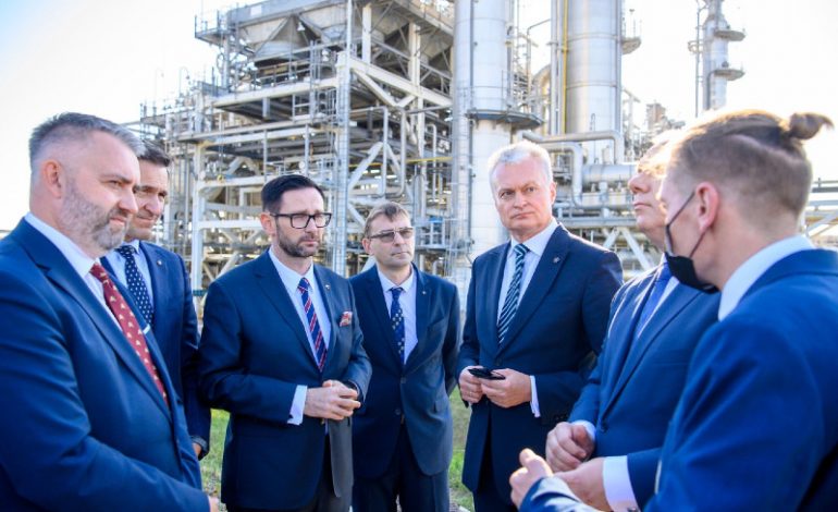 Prezydent Litwy w rafinerii w Możejkach: Nowa inwestycja wzmocni nasze więzi