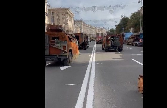 Spełniło się marzenie Putina. Parada armii rosyjskiej na Chreszczatyku (WIDEO)