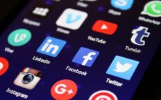 Rosja uderza w Twittera, Facebooka i Google
