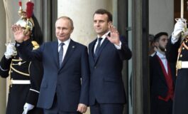 Macron i Putin złożyli sobie życzenia noworoczne oraz pochwalili wymianę jeńców w Donbasie i kontrakt na transfer gazu przez Ukrainę