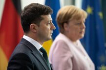 Zełenski w rozmowie telefonicznej z Merkel omówił sytuację w Donbasie i kwestię sankcji wobec urzędników Janukowycza