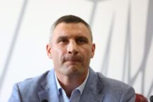 Kliczko: w kijowskich szpitalach będą sale dla VIP-ów. Premier Szmygal zdementował tę informację