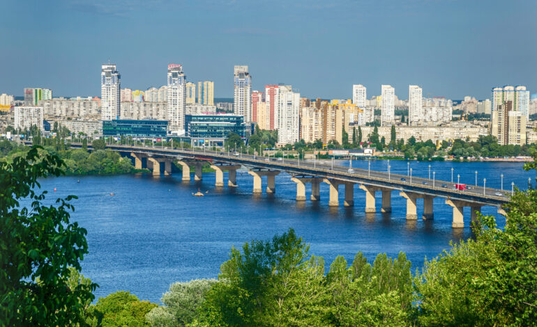 W Kijowie awaria ciepłownicza na moście Patona