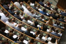 Czy deputowani z partii prezydenckiej poprą ustawę Zełenskiego o wygaszeniu składu Sądu Konstytucyjnego?