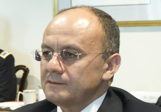 Były armeński minister obrony z zarzutami