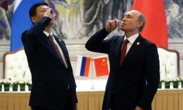 Bloomberg: Przez trzy miesiące rosyjskiej inwazji na Ukrainę Indie i Chiny zakupiły od Rosji surowce energetyczne za 24 mld dolarów