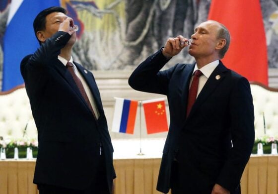 Bloomberg: Przez trzy miesiące rosyjskiej inwazji na Ukrainę Indie i Chiny zakupiły od Rosji surowce energetyczne za 24 mld dolarów