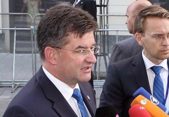 Polityczny kryzys zmusił Kosowo do ustępstw?