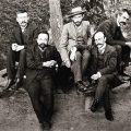 Działacze PPS przed 1905. Od lewej: Bolesław Czarkowski, Aleksander Sulkiewicz, Bolesław Jędrzejowski, Józef Kwiatek, Walery Sławek.