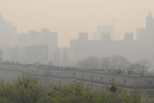 Kijów miastem z najbardziej zanieczyszczonym powietrzem na świecie – władze miejskie wprowadziły poziom „czerwony” alarmu smogowego Kijów miastem z najbardziej zanieczyszczonym powietrzem na świecie – władze miejskie wprowadziły poziom „czerwony” alarmu smogowego