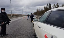 Policja w Rosji pobiła lekarkę - wiozła respiratory do szpitali (WIDEO)