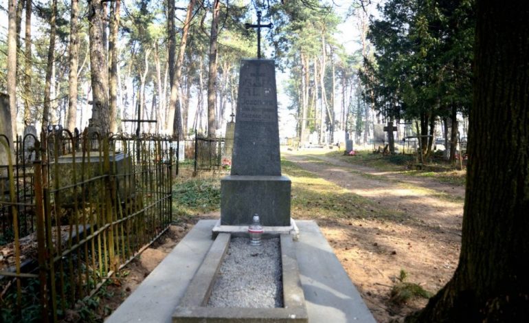 W Baranowiczach odnowiono pomnik bohaterskiego Polaka z Chicago