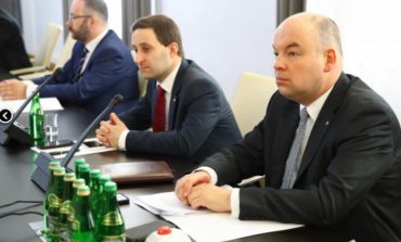 Minister Jan Dziedziczak przekazał senatorom informacje nt. finansowania opieki nad Polonią i Polakami za granicą w 2020 r