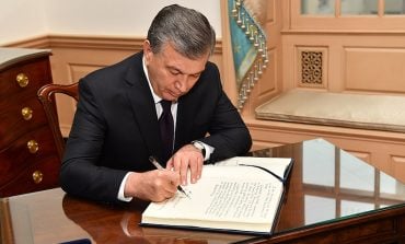 Prezydent Uzbekistanu odwiedza niespokojny region