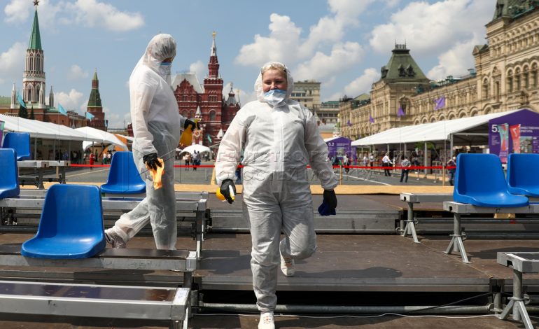 Burmistrz Moskwy wezwał mieszkańców do pozostania w domu dzisiaj – w Dniu Rosji, i nieuczestniczenia 24 lipca w paradzie zwycięstwa